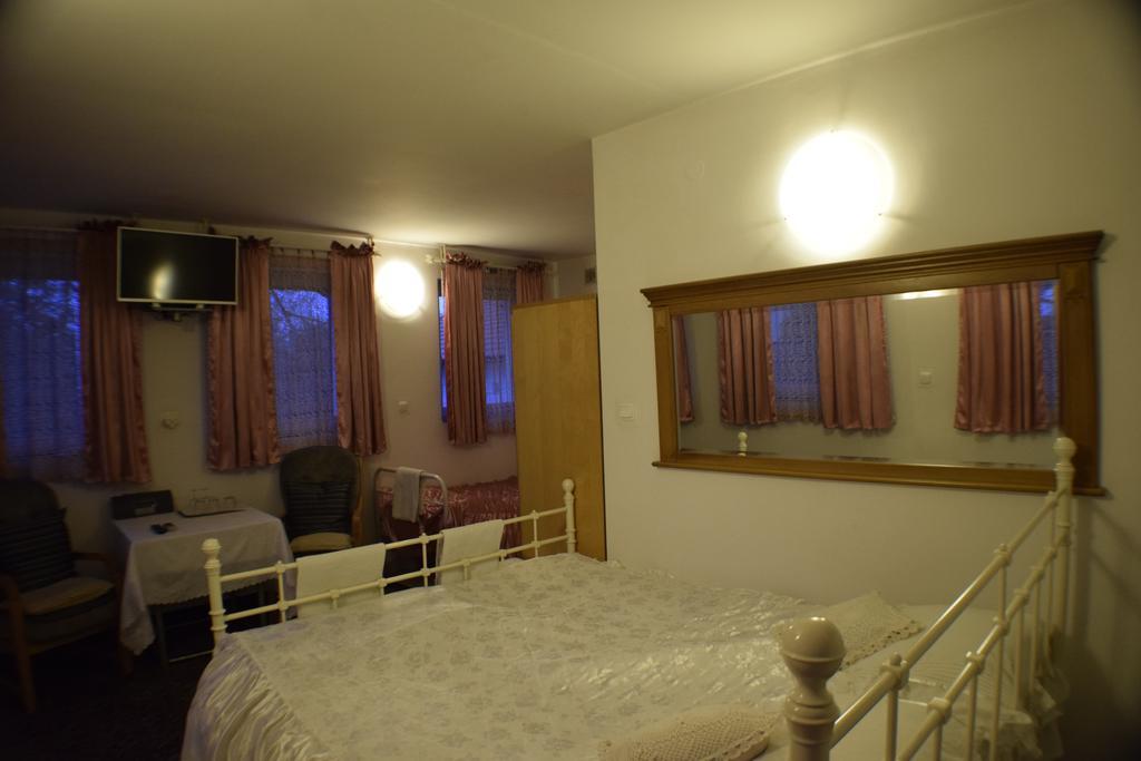Piaseczno Willa Staropolska Chambre photo