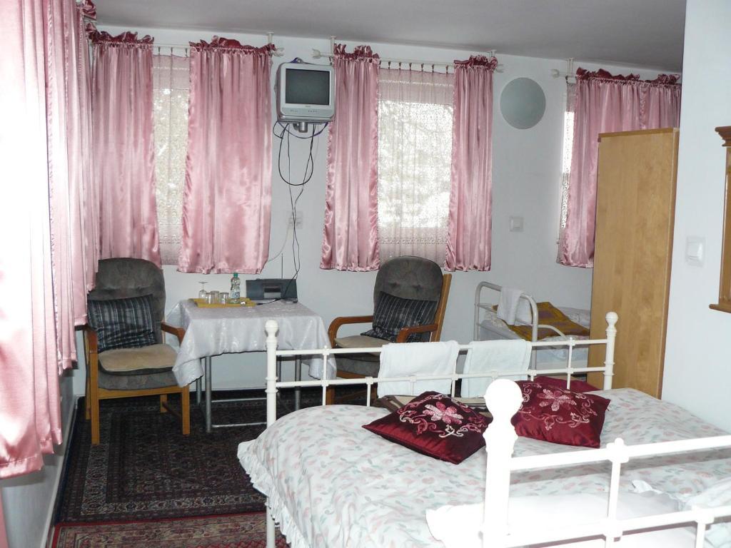 Piaseczno Willa Staropolska Extérieur photo