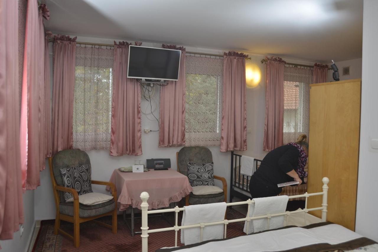 Piaseczno Willa Staropolska Extérieur photo